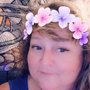 Meet your Posher, Laurie